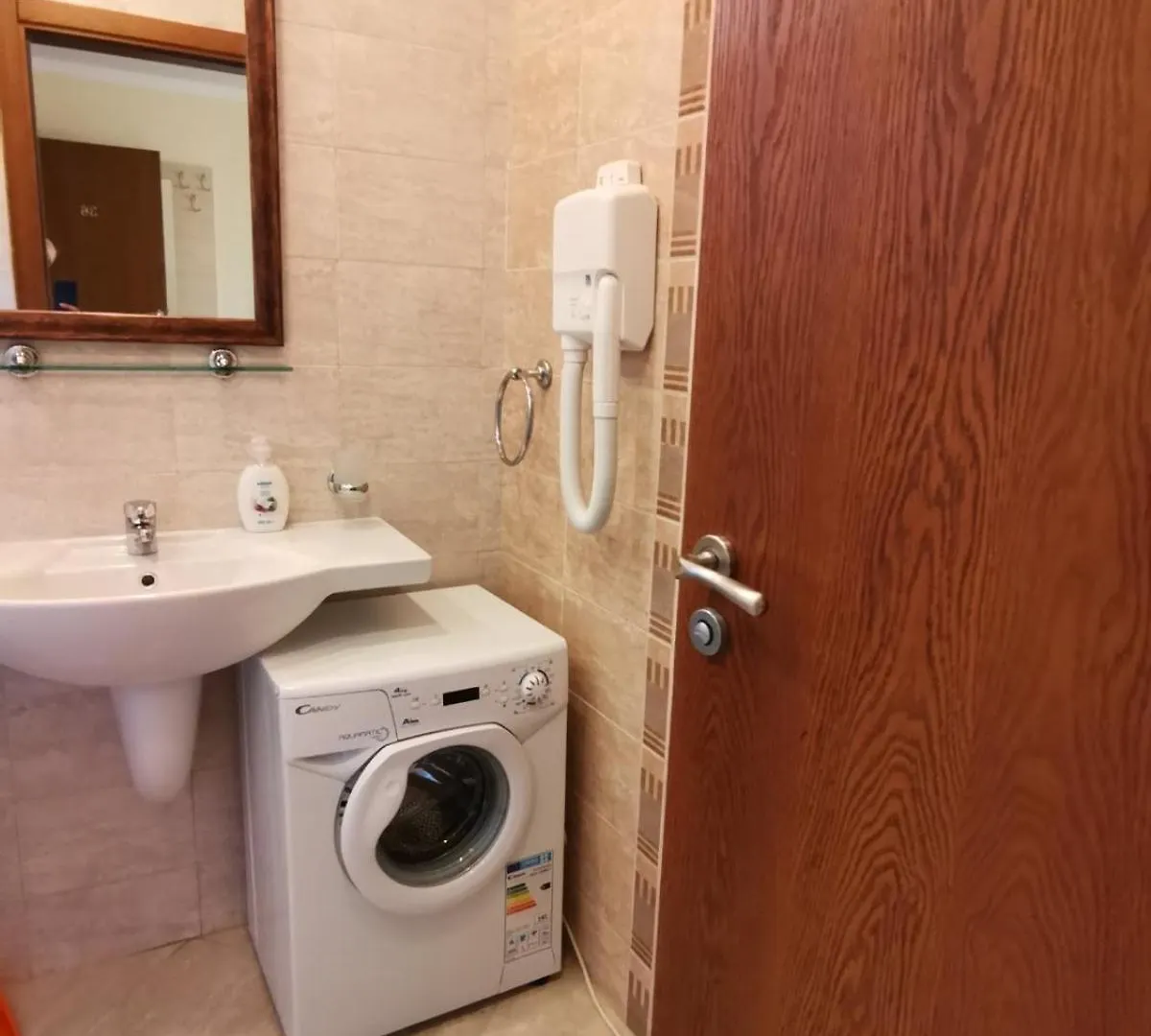 Quiet Apartment With Big Terrace In Santa Marina With Parking Sozopol