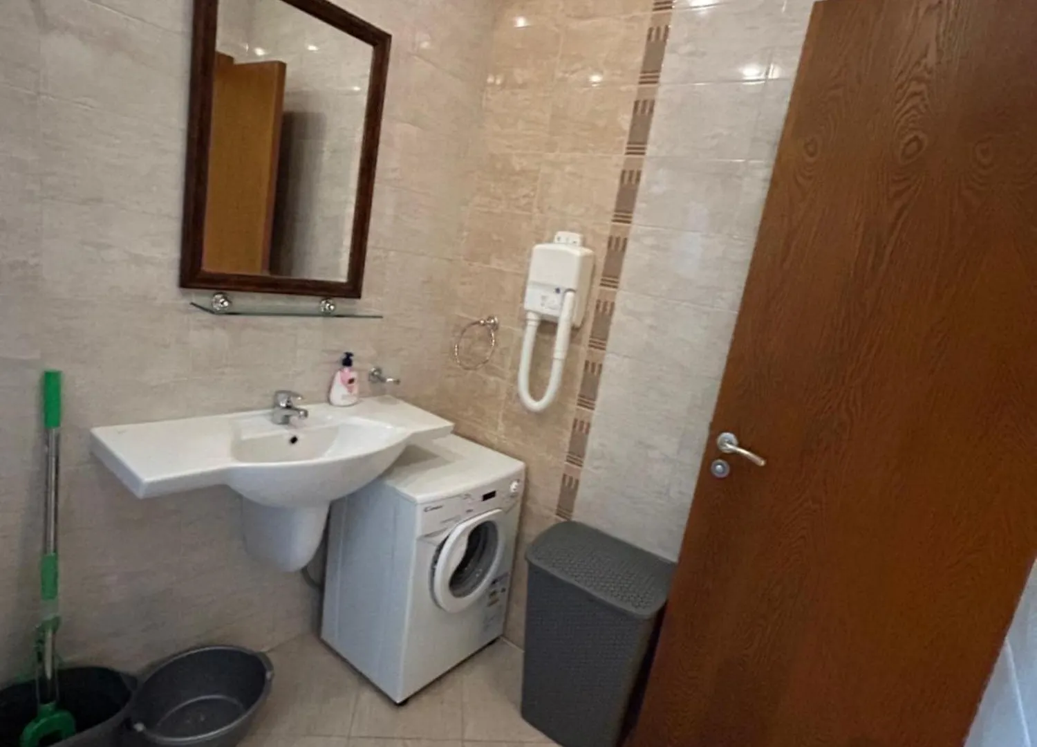 Quiet Apartment With Big Terrace In Santa Marina With Parking Sozopol Bułgaria